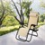Cadeira reclinável dobrável bege com apoio de cabeça e encosto ajustáveis, incluindo suporte para copos da ML-Design